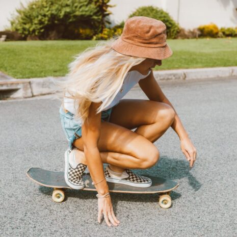 girl-hat-1c-min girl-hat-1c-min