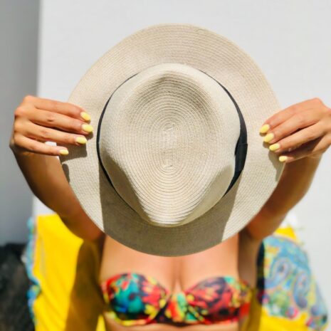 girl-hat-5a-min girl-hat-5a-min